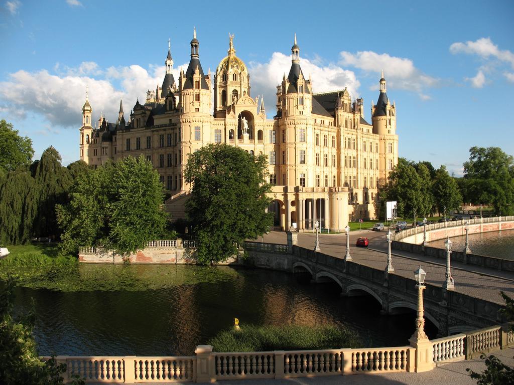 A&S Ferienzentrum Schwerin ชเวียรีน ภายนอก รูปภาพ